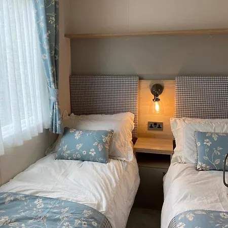 Lake District Prestige Caravan, 3 Bedrooms, Sleeps 8 On Haven Flookburgh