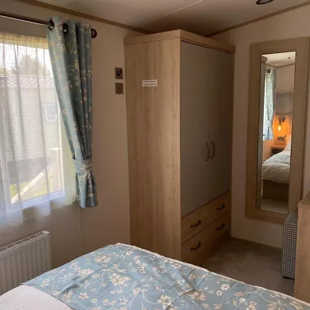 Lake District Prestige Caravan, 3 Bedrooms, Sleeps 8 On Haven Üdülőpark *