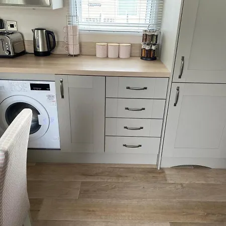 Lake District Prestige Caravan, 3 Bedrooms, Sleeps 8 On Haven * Flookburgh